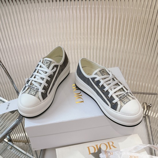 Walk n Dior Platform Sneaker