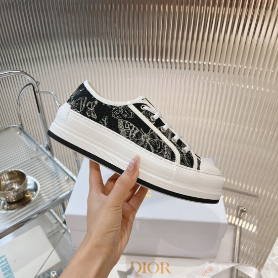 Walk n Dior Platform Sneaker