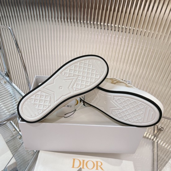 Walk n Dior Platform Sneaker