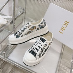 Walk n Dior Platform Sneaker