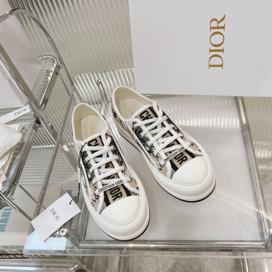 Walk n Dior Platform Sneaker