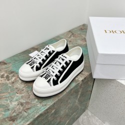 Walk n Dior Platform Sneaker