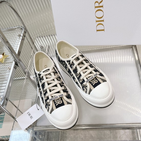 Walk n Dior Platform Sneaker