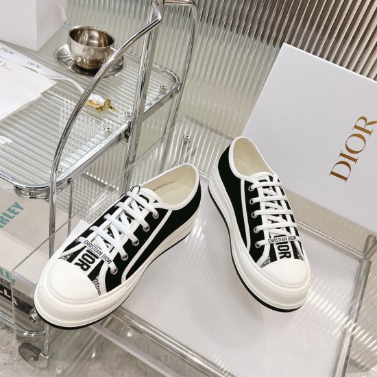 Walk n Dior Platform Sneaker