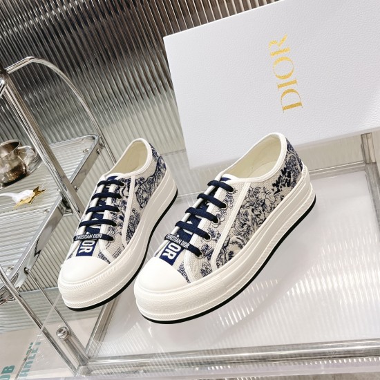 Walk n Dior Platform Sneaker