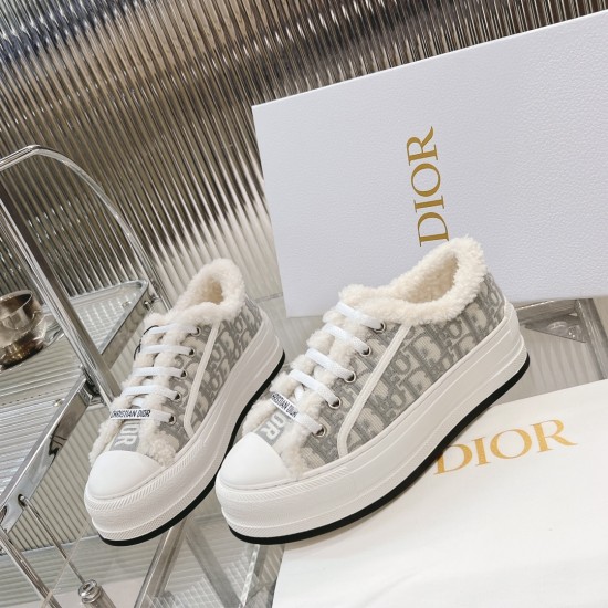 Walk n Dior Platform Sneaker