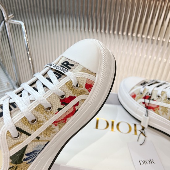 Walk n Dior Platform Sneaker