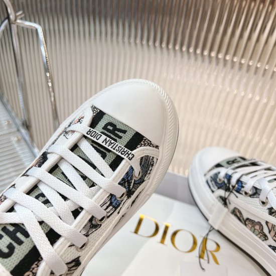 Walk n Dior Platform Sneaker