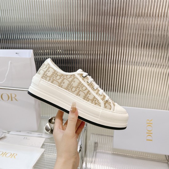 Walk n Dior Platform Sneaker