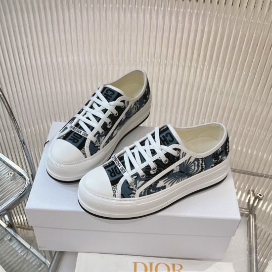 Walk n Dior Platform Sneaker