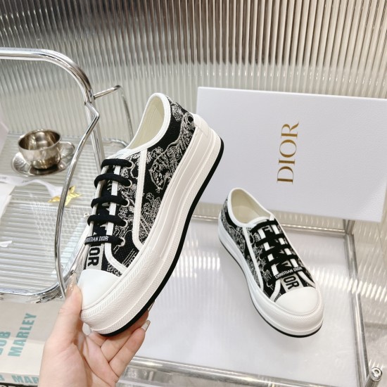 Walk n Dior Platform Sneaker