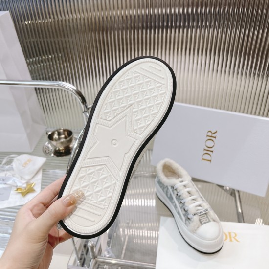 Walk n Dior Platform Sneaker