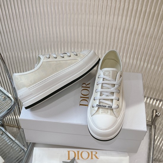 Walk n Dior Platform Sneaker