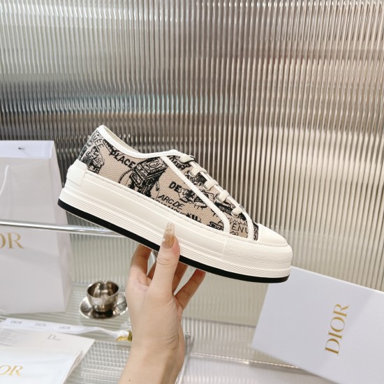 Walk n Dior Platform Sneaker