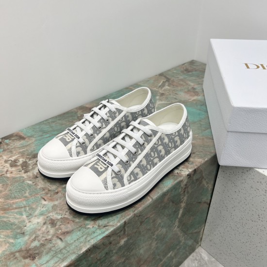 Walk n Dior Platform Sneaker