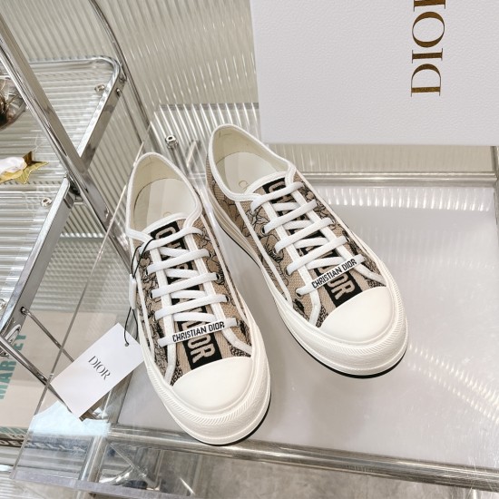 Walk n Dior Platform Sneaker