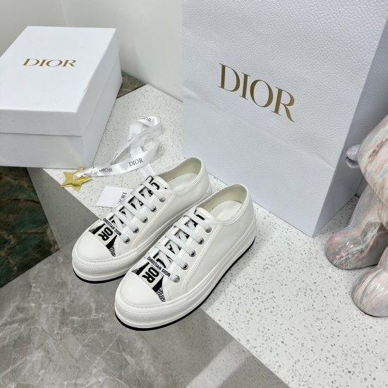 Walk n Dior Platform Sneaker