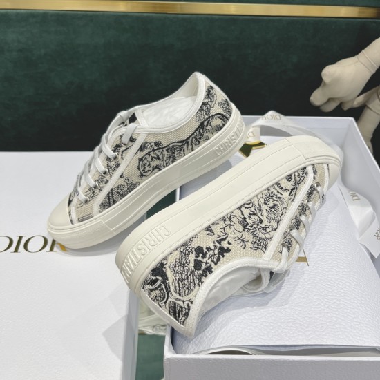 Walk n Dior Platform Sneaker