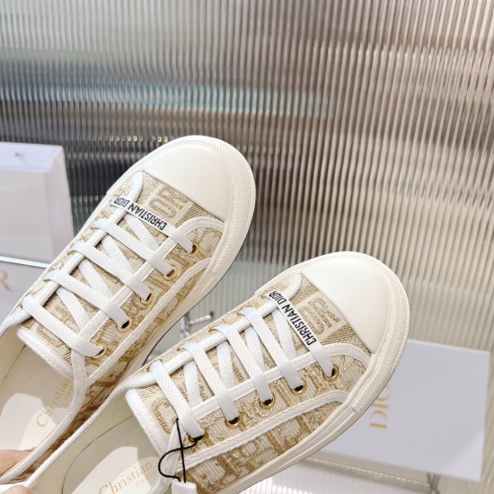 Walk n Dior Platform Sneaker