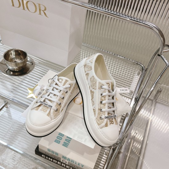 Walk n Dior Platform Sneaker