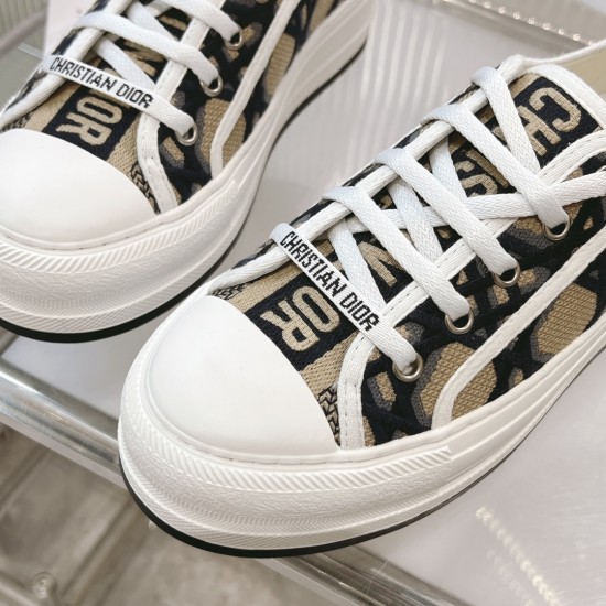 Walk n Dior Platform Sneaker