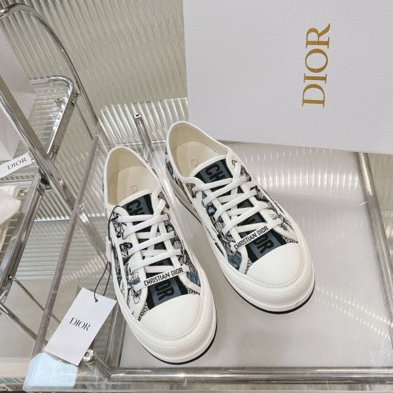 Walk n Dior Platform Sneaker