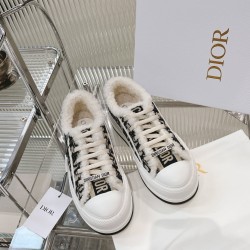 Walk n Dior Platform Sneaker