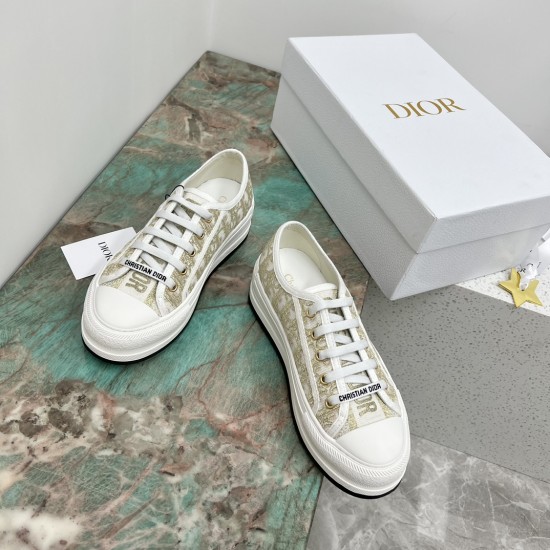 Walk n Dior Platform Sneaker