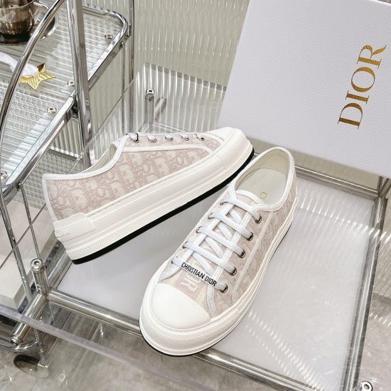 Walk n Dior Platform Sneaker