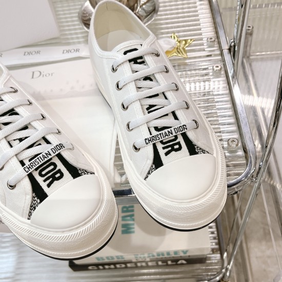 Walk n Dior Platform Sneaker