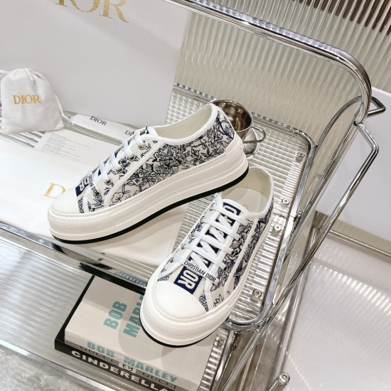 Walk n Dior Platform Sneaker