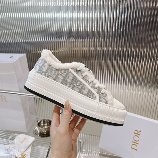 Walk n Dior Platform Sneaker