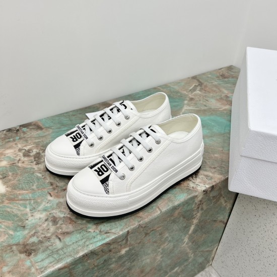 Walk n Dior Platform Sneaker