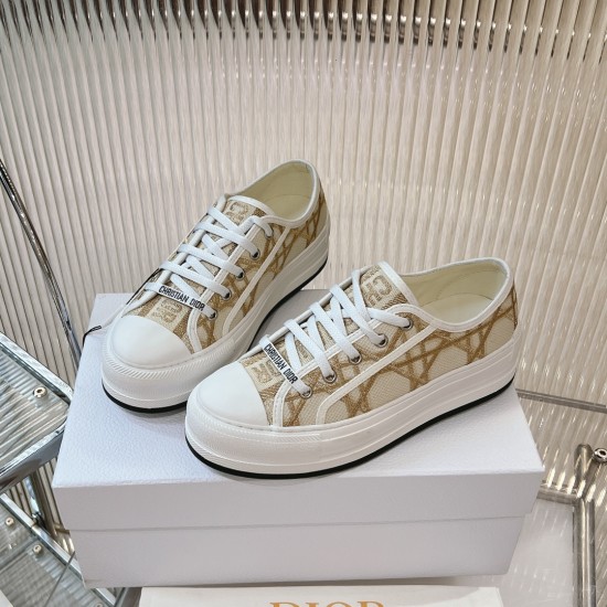 Walk n Dior Platform Sneaker