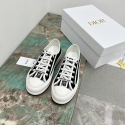 Walk n Dior Platform Sneaker