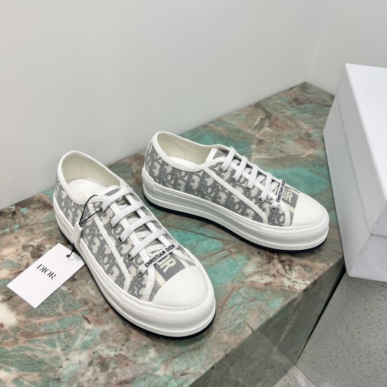 Walk n Dior Platform Sneaker