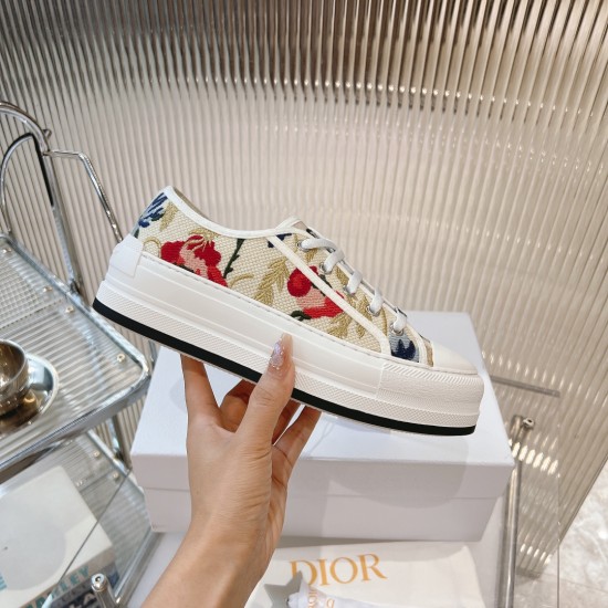 Walk n Dior Platform Sneaker