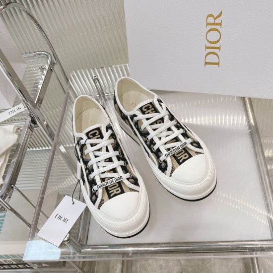 Walk n Dior Platform Sneaker