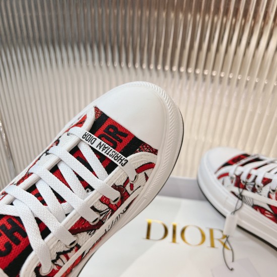 Walk n Dior Platform Sneaker