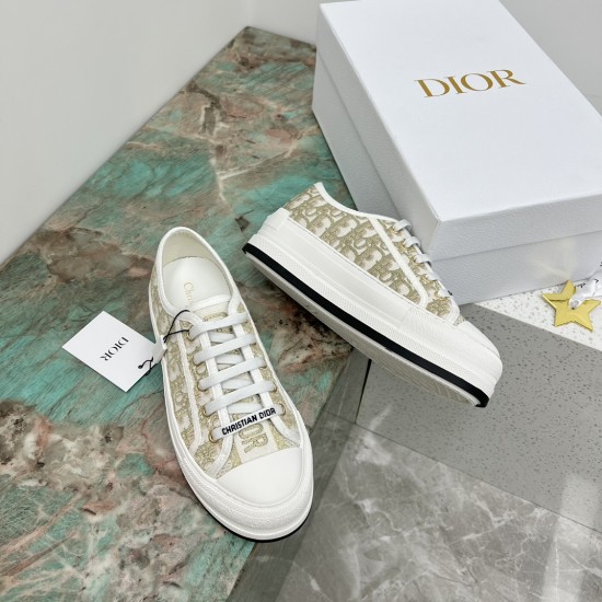 Walk n Dior Platform Sneaker