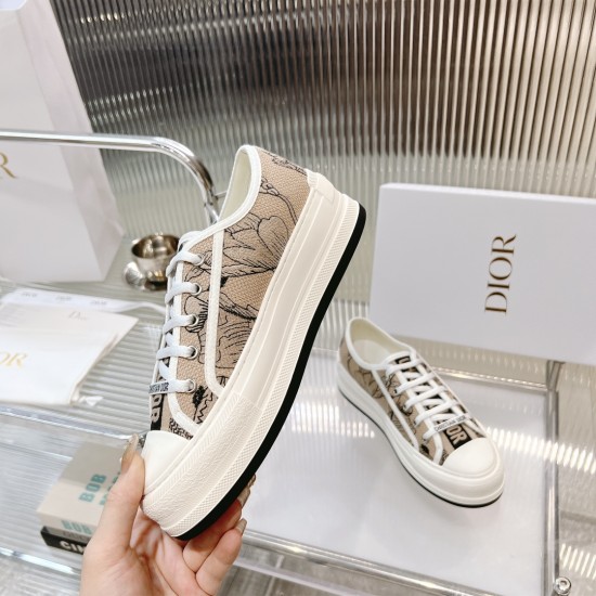 Walk n Dior Platform Sneaker