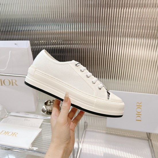 Walk n Dior Platform Sneaker