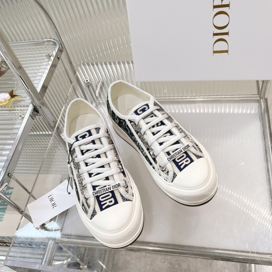 Walk n Dior Platform Sneaker