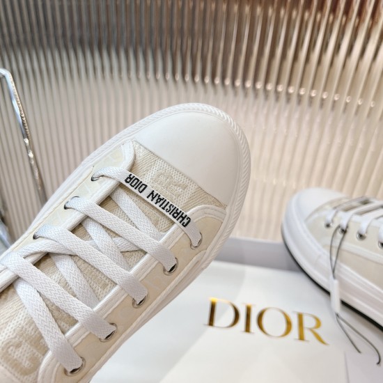 Walk n Dior Platform Sneaker