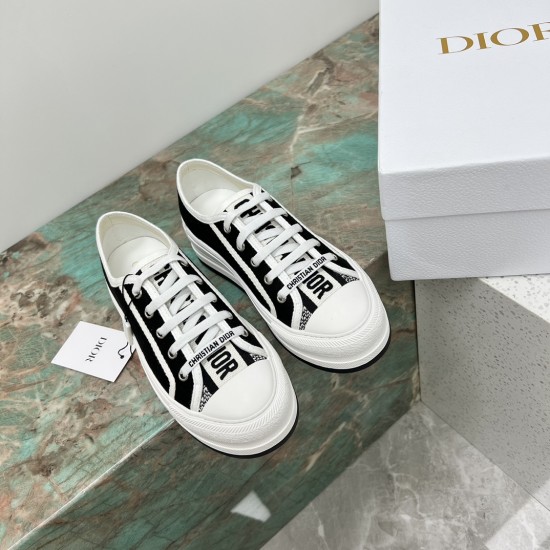 Walk n Dior Platform Sneaker