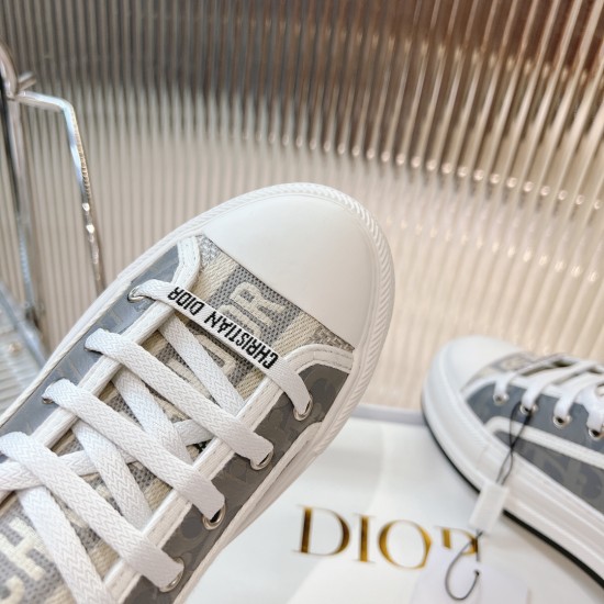 Walk n Dior Platform Sneaker