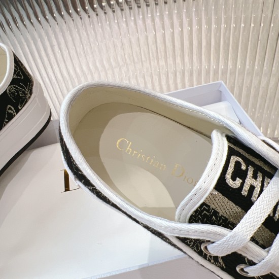 Walk n Dior Platform Sneaker