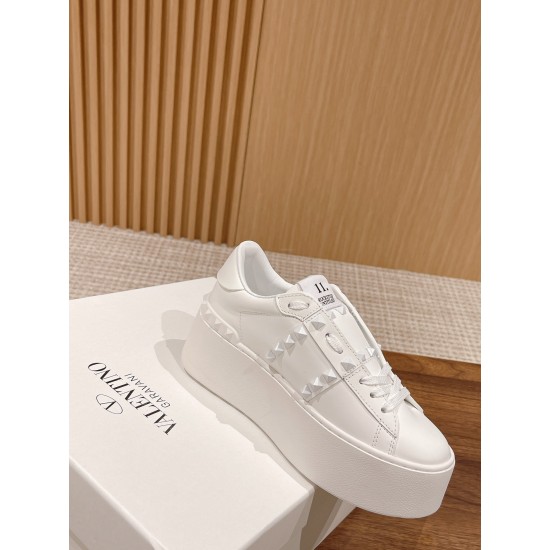 Valentino Sneakers