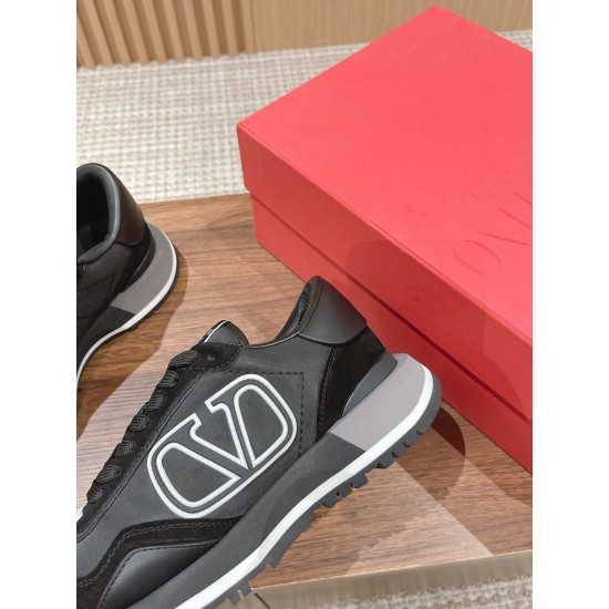 Valentino Sneakers