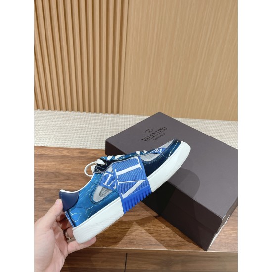 Valentino Sneakers